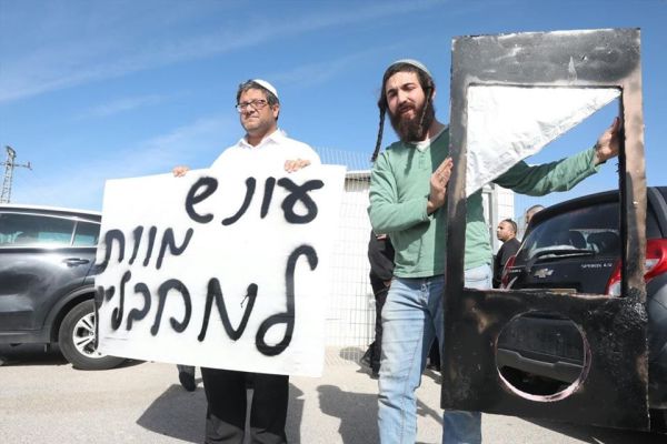 פרישה של עוצמה לטובת "הגוש" היא מחיקה של הדרך