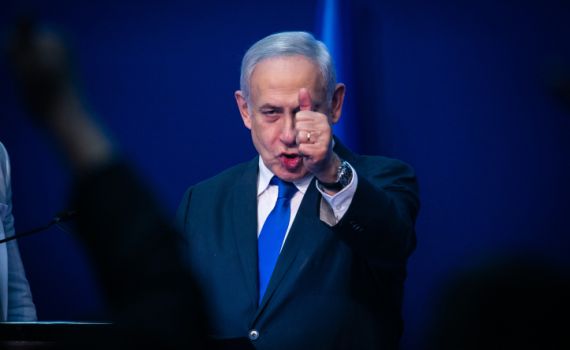 לבנט ועוד 3: נתניהו צריך לשלוח ארבעה זרי פרחים