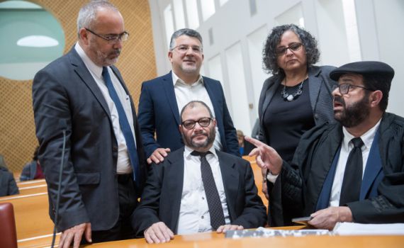 לא רק בל"ד|חד"ש מבהירה: לא בכיס של בני גנץ