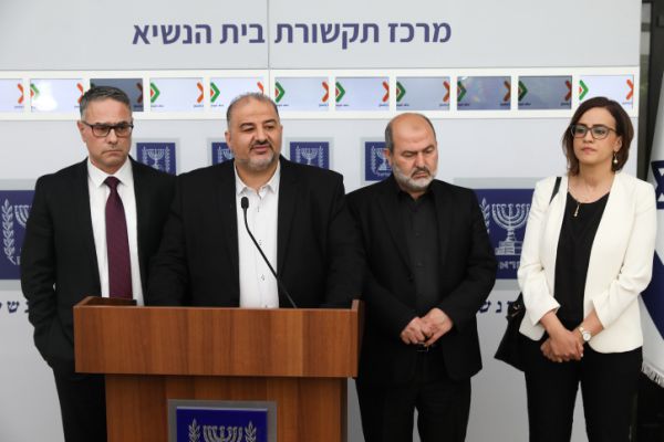 בל"ד: "לא נתמוך בגנץ"; חד"ש: "לא נשב עם ליברמן"