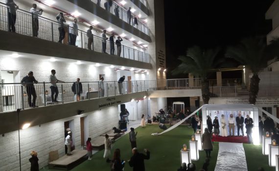 בצל הקורונה| חתונה מרגשת בישיבת שדרות. צפו