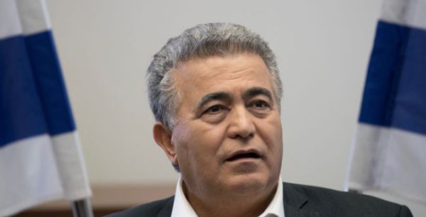 עמיר פרץ: להפסיק את הירי בנגמ"ש בגוש השמאל