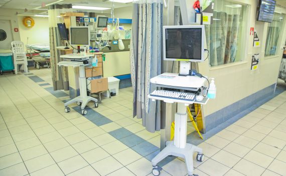 מנהלת מחלקה באיכילוב נדבקה בנגיף הקורונה