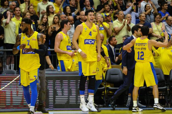 קורונה: הנהלת היורוליג הודיעה על הקפאת הליגה