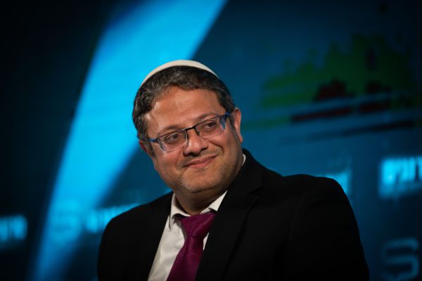 עובדת רה"מ הגישה ערעור על החרמת הטלפון הנייד