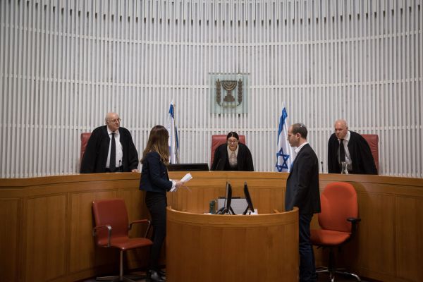 עתירה לבג"ץ: לבטל מינוי רב שמעשיו גובלים בפלילים