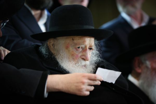 באיחור ניכר: הרב קנייבסקי הורה לא להפר את ההוראות