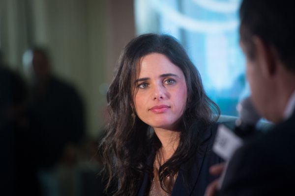 שקד: "התקנות מרחיקות לכת ודורשות פיקוח הדוק"