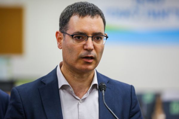 בר סימן טוב: "להשתמש במסכות מאולתרות"