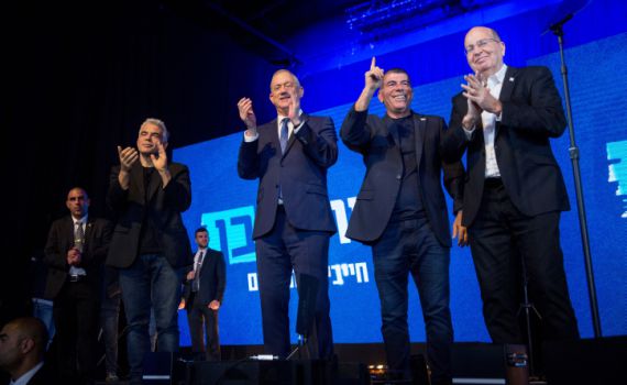 99.9% מהקולות נספרו. גנץ: "מישהו פה חגג מוקדם"