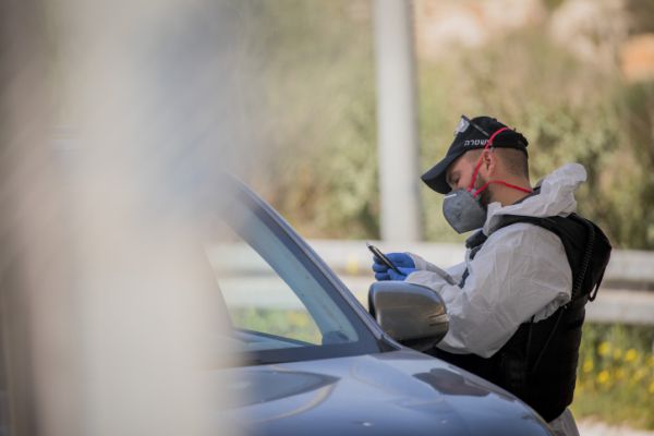 טירה: נעצר בעל אולם שערך אירוע עם 700 איש