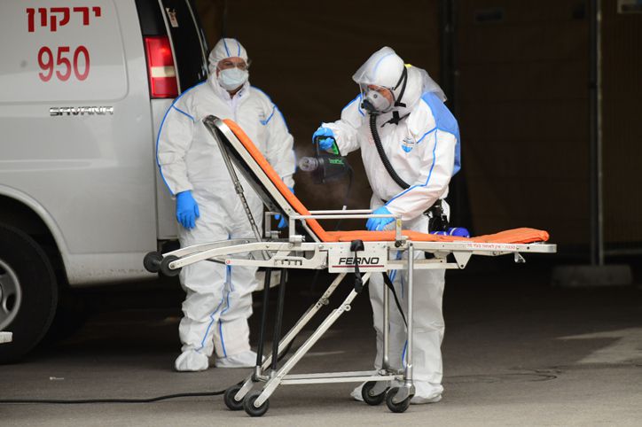דאגה בישראל: הידרדרות במצבם של שני חולי קורונה