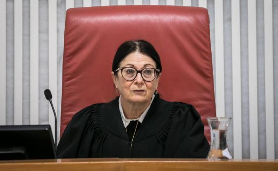 אסתר חיות במכתב חריג לדודי אמסלם