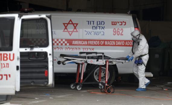 רוכב אופנוע נפצע מפגיעת משאית בכביש 4, מצבו קשה