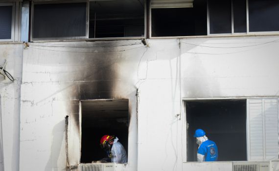 שריפה בפתח תקווה אישה נמצאה ללא רוח חיים