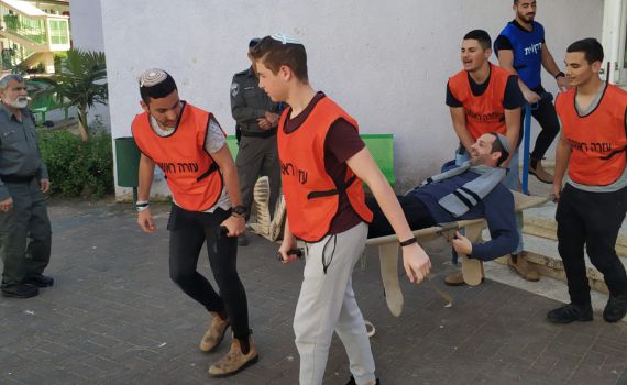תלמידי ישיבות ואולפנות תירגלו ירידה למקלטים