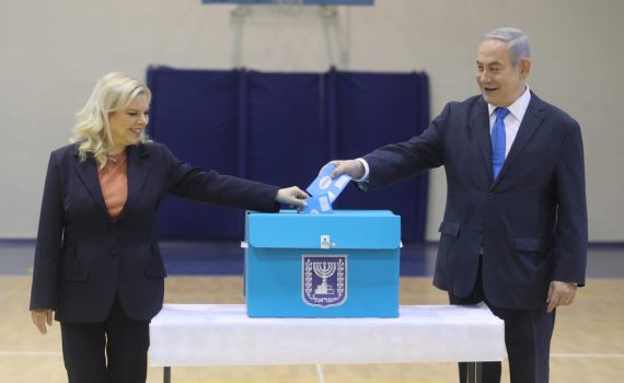 נתניהו בקלפי: "אל תחששו מקורונה, צאו להצביע"