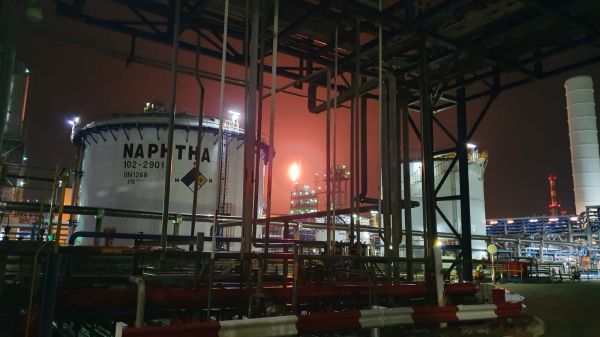 בעקבות תקלה בבתי זיקוק: לפיד אש ענק במפרץ חיפה