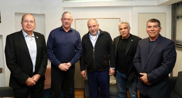 השמאל צריך לבחור: אידאולוגיה או ביבי