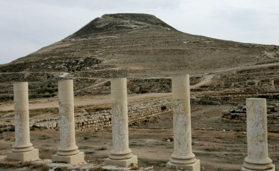 צמצום מכסת המבקרים באתרי התיירות ביו"ש