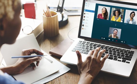 בבידוד? כך תעשו שיחות רבות משתתפים בקלות