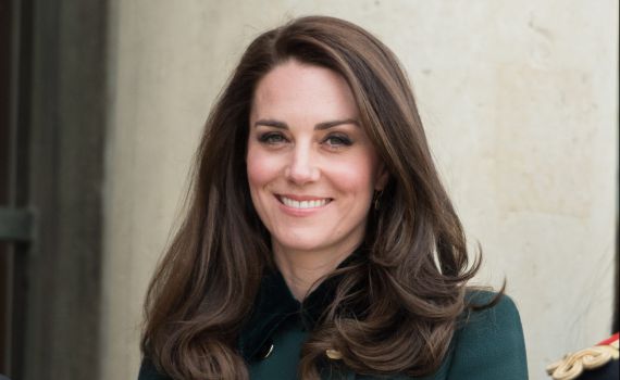 התעלה על כולם: סוד המלתחה של קייט מידלטון נחשף