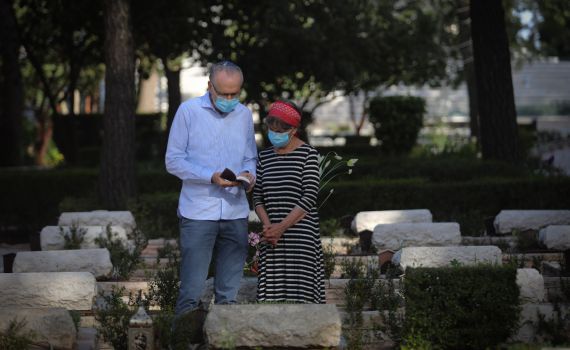 במקביל לפיגוע: אזכרה לנפגעי הטרור בהר הרצל