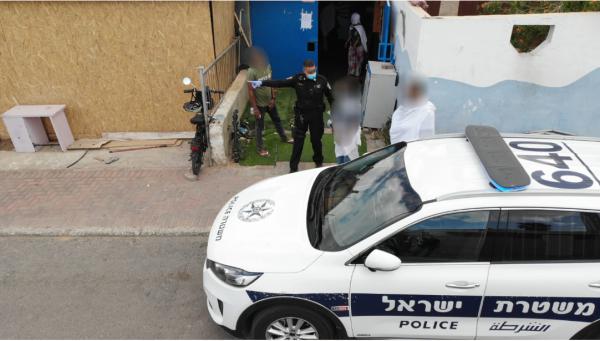 המשטרה פיזרה מאות אריתראים מכנסייה באילת