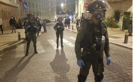 מחאה על ה"עוצר": 5 חרדים קיצונים נעצרו במאה שערים