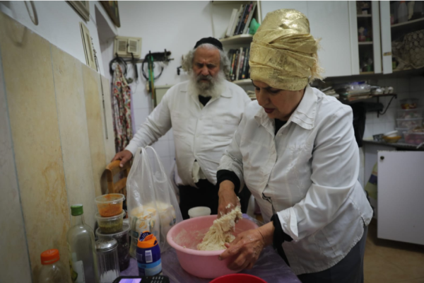 מרים פרץ, הרב אליהו ועקיבא תורג'מן חוגגים מימונה