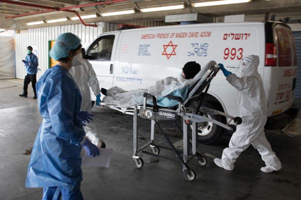 "עם הכינוי 'מלאכים בלבן' לא הולכים למכולת"