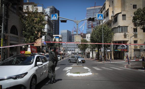 הממשלה בוחנת: צמצום הסגר על בני ברק וירושלים