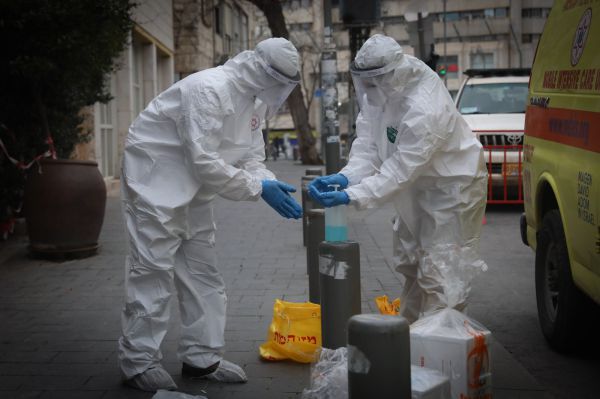 במהלך השבת: 1,360 נדבקי קורונה, זינוק במונשמים