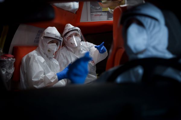 פחות מ-1,000 נדבקים ביממה האחרונה