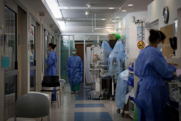 צוותים רפואיים יקבלו פיצוי על חשיפה לקורונה