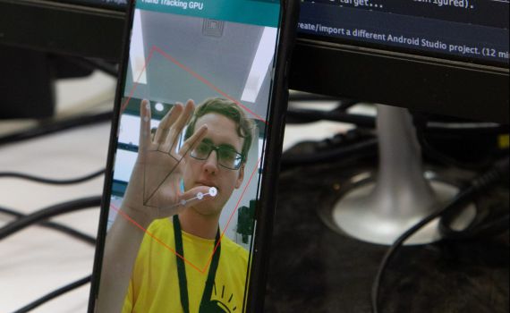 תלמידי המרכז האקדמי לב מצטרפים למאבק בקורונה