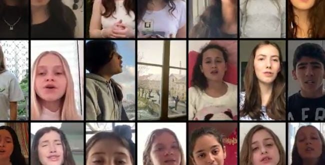 עשרות ילדים מבצעים שיר שכתבה נערה בגטו