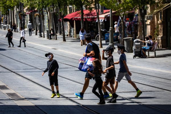 הקלה על המשק: הממשלה דנה כעת אלו חנויות יפתחו