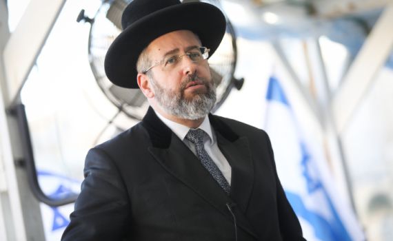 מה דין הקבר של המסיונרית שהתחזתה ליהודייה?