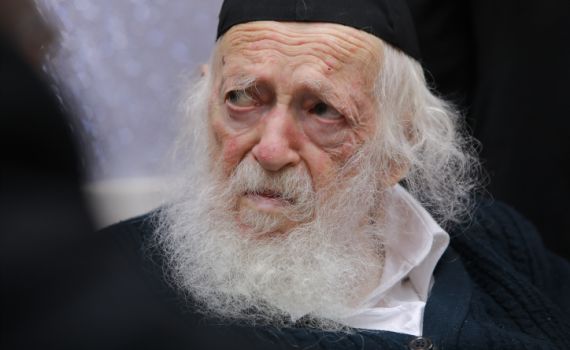 הרב קנייבסקי: לפתוח את הישיבות ותלמודי התורה