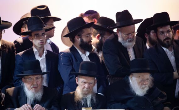 באורח נדיר: מנהיגי הציבור הליטאי בתגובה לתקשורת