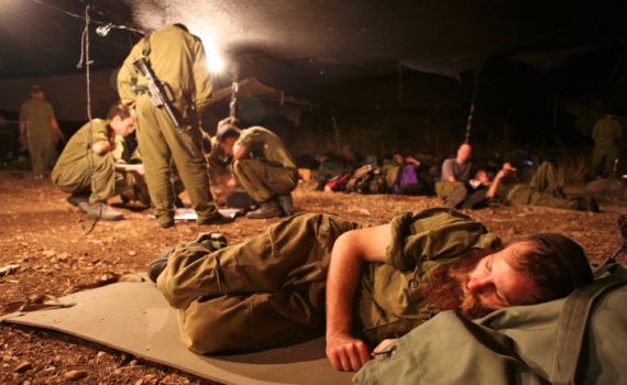 אחרי שנים: צה"ל משנה את מספר שעות השינה לחיילים