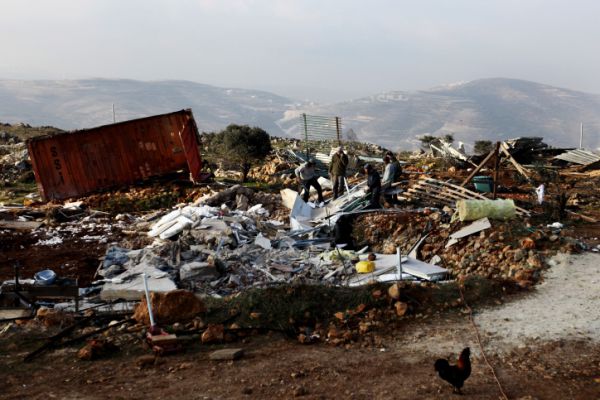 האלימות וההרס ביצהר- נסיון עקר של "חינוך מרחוק"