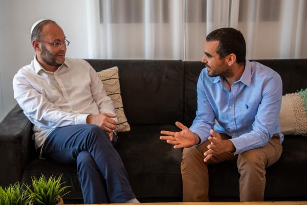 הרב ליאור אנגלמן ואליסף פרץ בשיחה מטלטלת. צפו