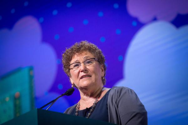 סערה בעקבות מאמר באתר הארץ על מרים פרץ: 'מבחיל'