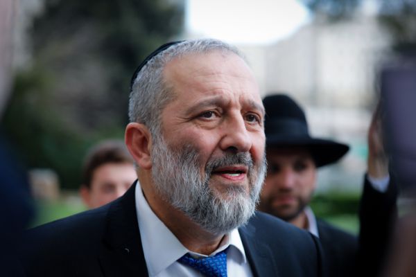 דרעי על זוכי פרס ישראל: בושה; אין אפילו מזרחי אחד