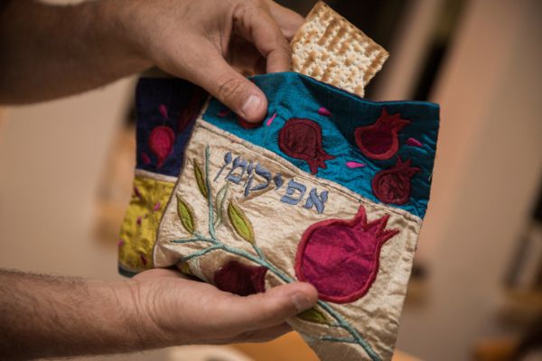 לפנות מקום עבור אחינו שמנהגיהם שונים משלנו