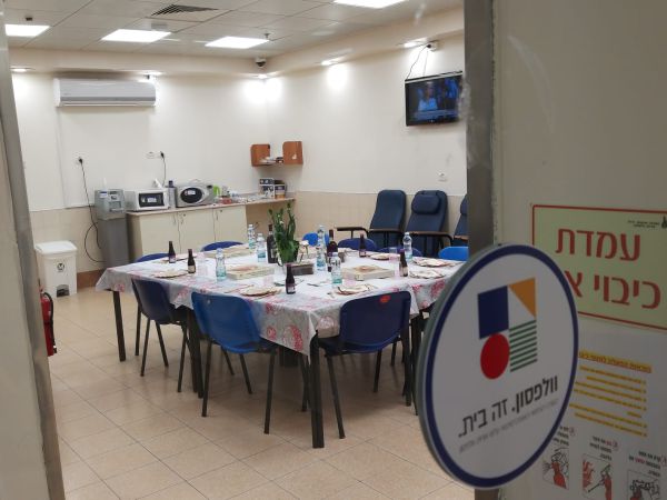 ליל סדר כהלכתו במקום היחיד בו מותר להתקהל