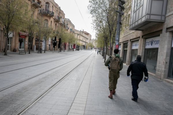 רבני שכונות בירושלים: "חולי קורונה מחוייבים לעזוב את ביתם גם בשבת"