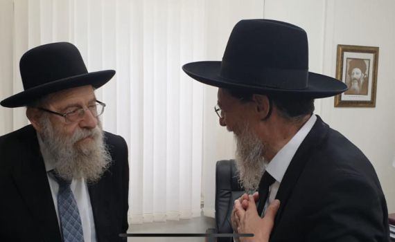 שמו של הרב שטרן הוסר משטרי מכירת החמץ בי-ם